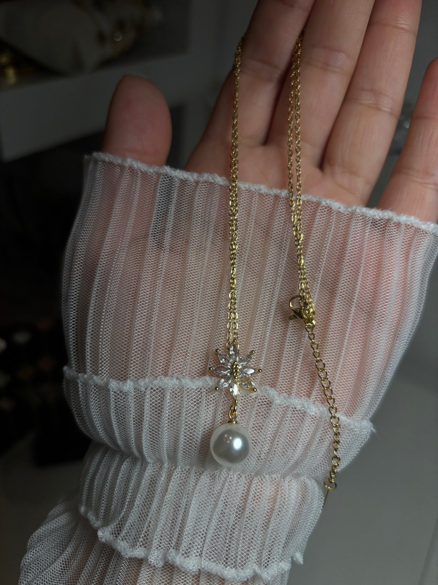 Annesa necklace