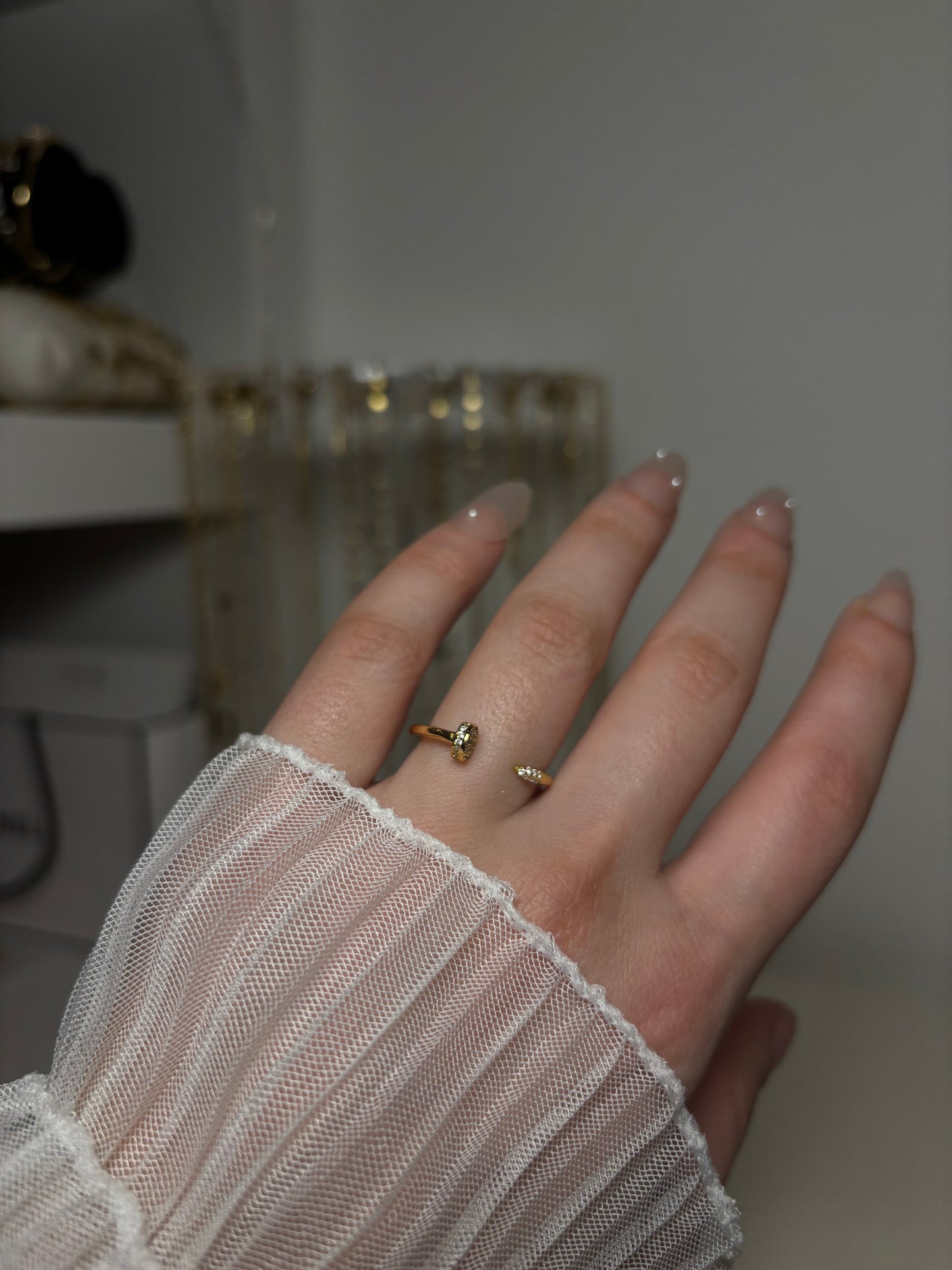 Eya ring