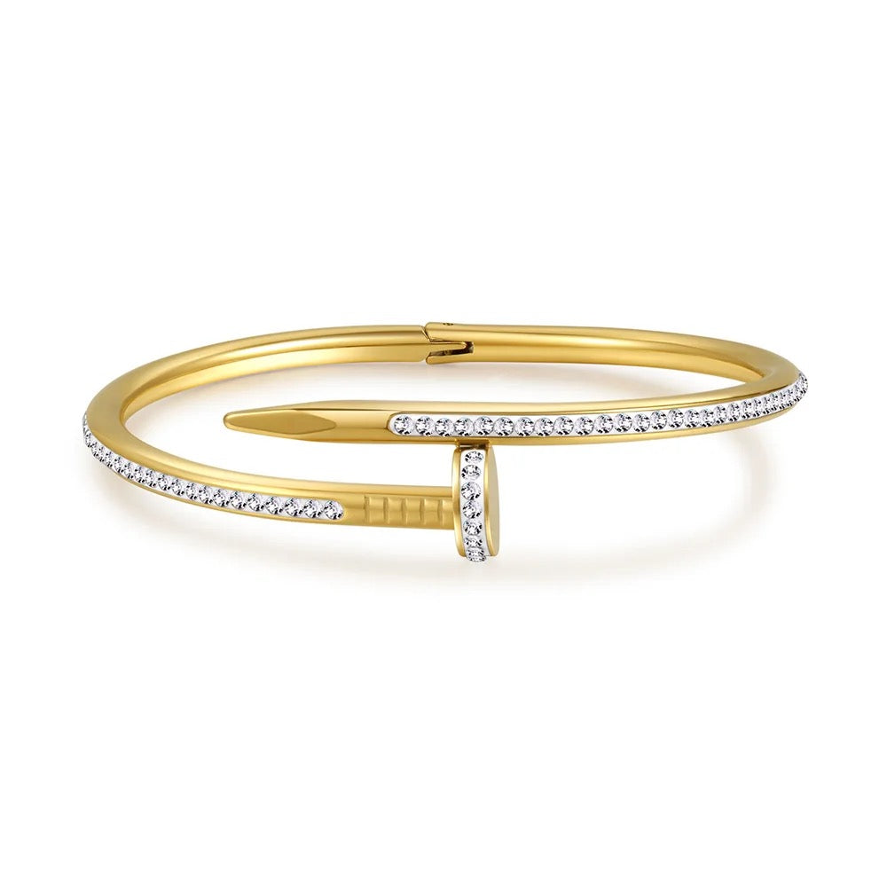 Spike-Armband voller Steine