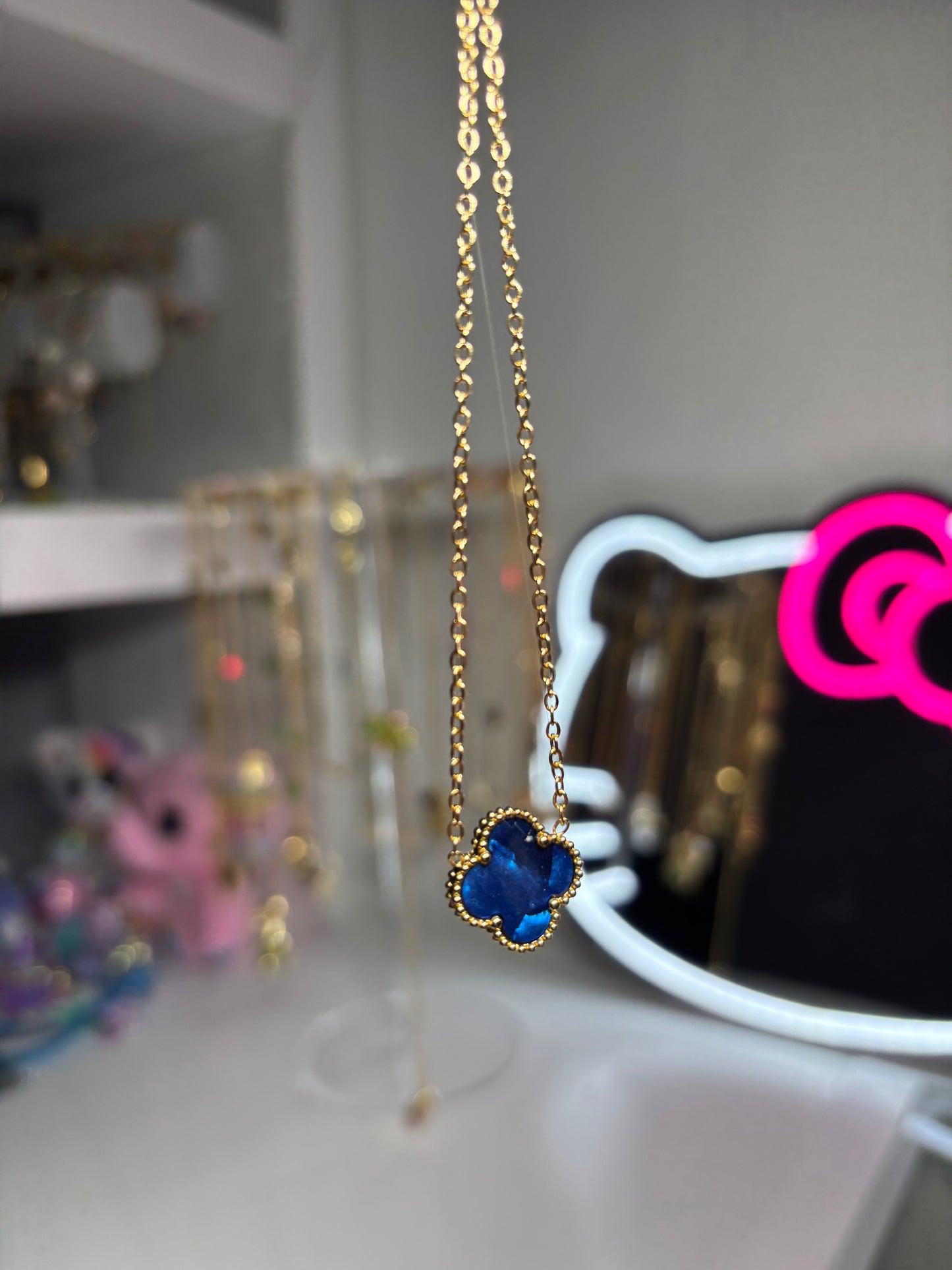 Clover necklace blue