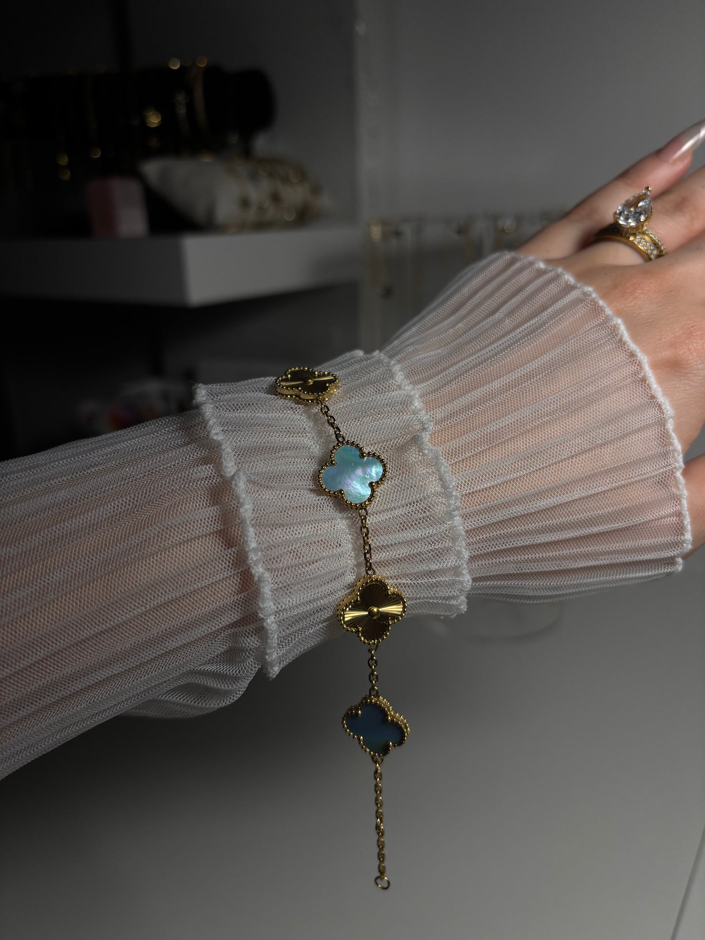 Clover bracelet blue
