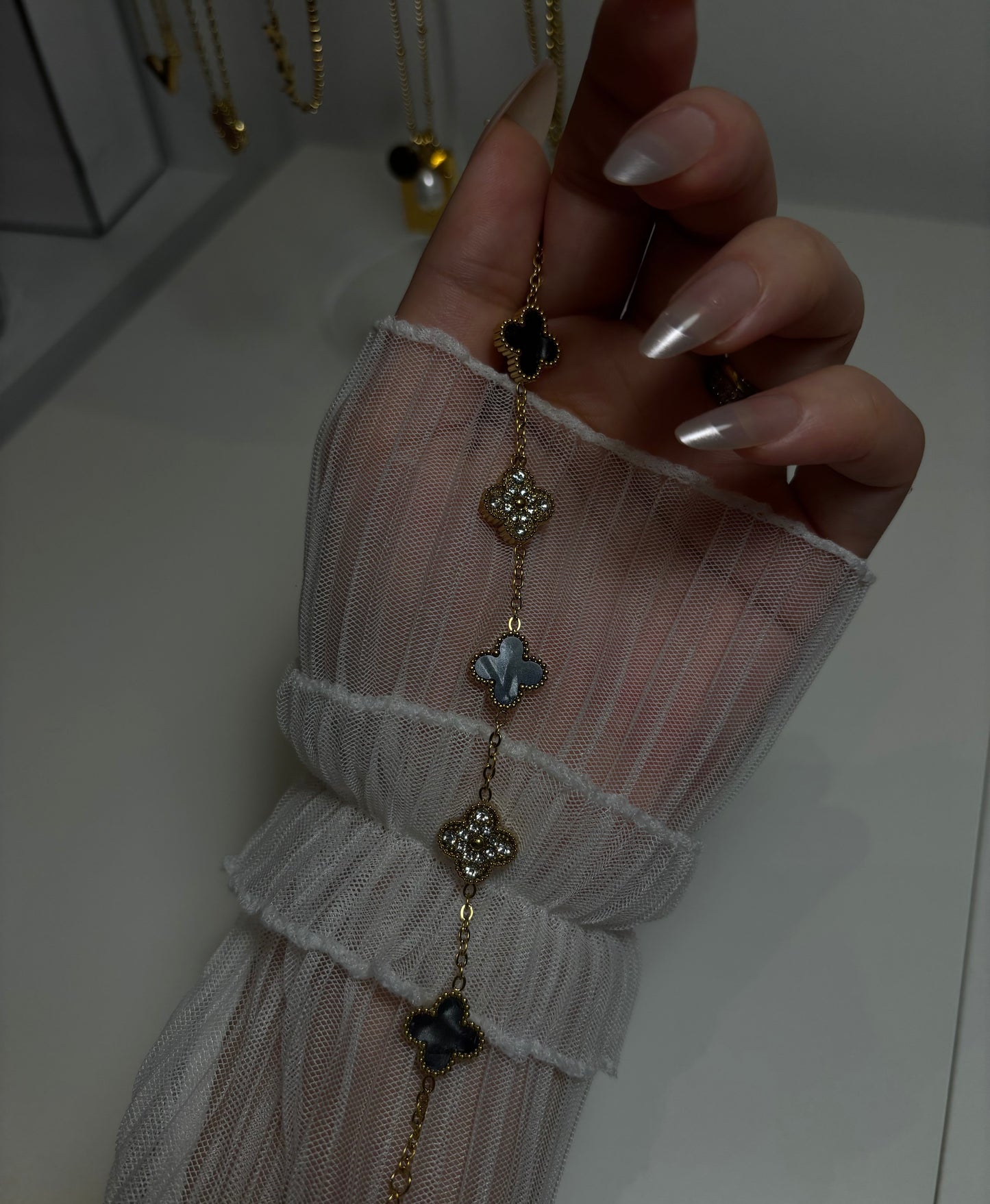 Clover bracelet black | 18k
