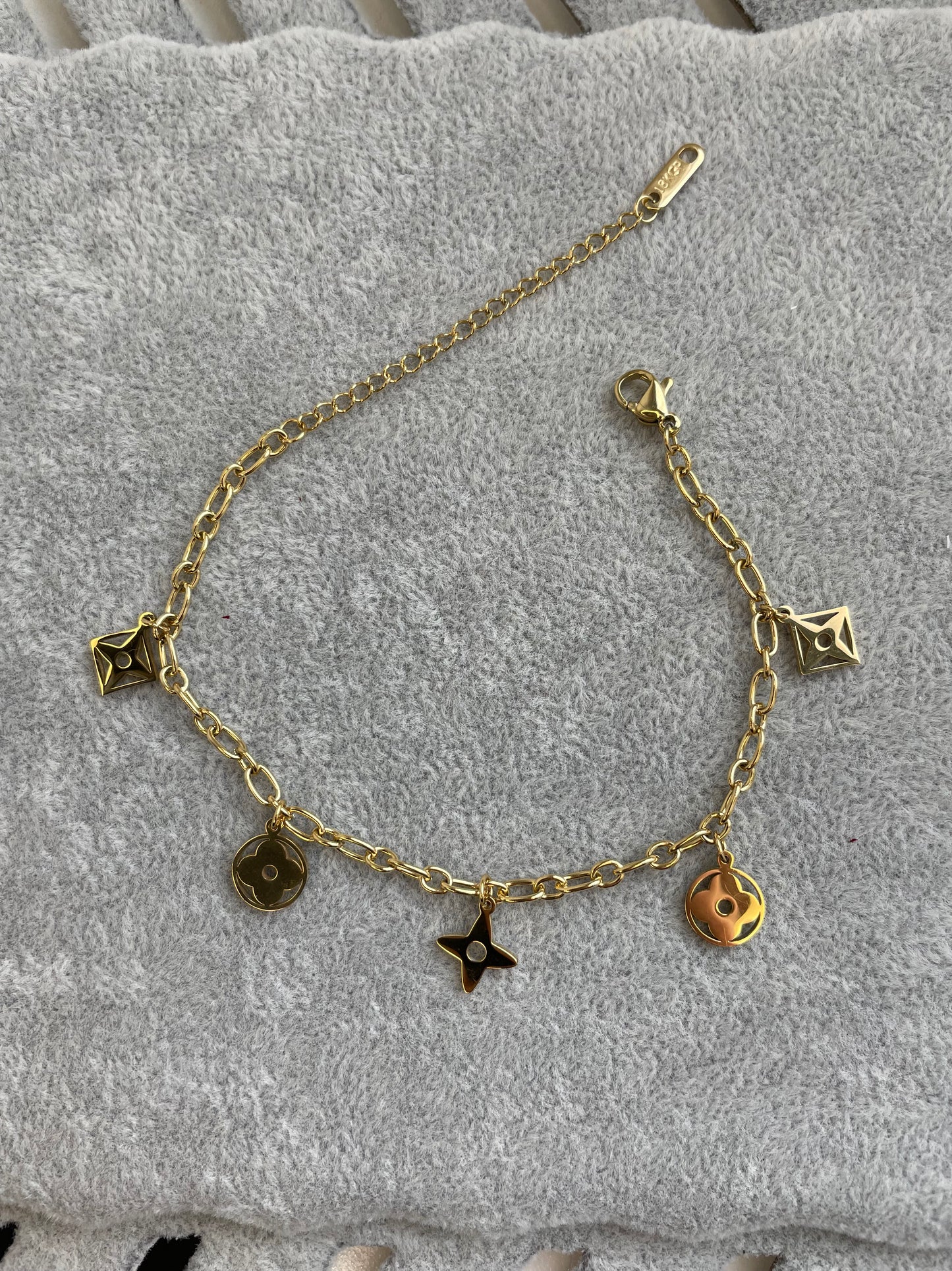 Yara bracelet