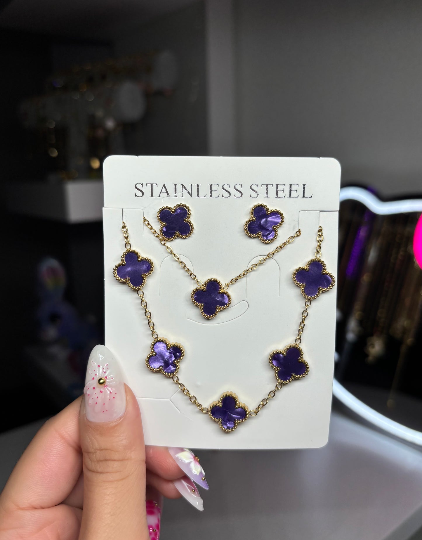 Clover set purple