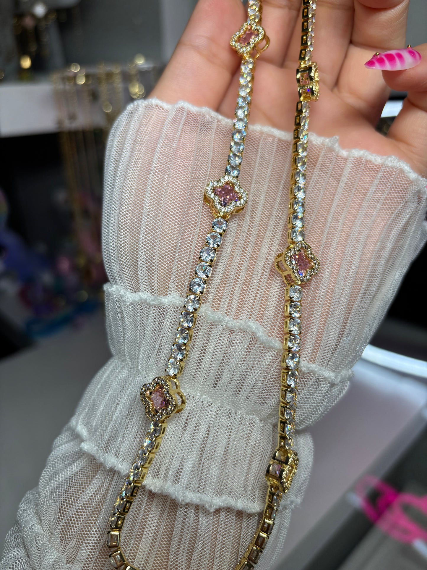 Sparkle clover necklace pink