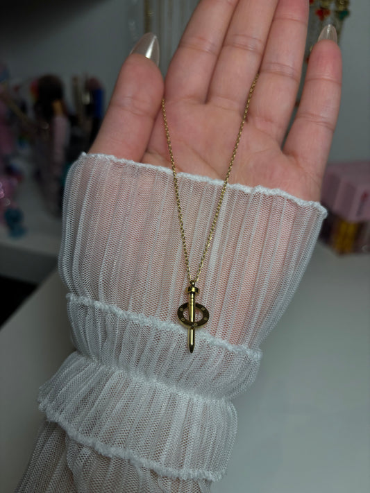 Spike necklace