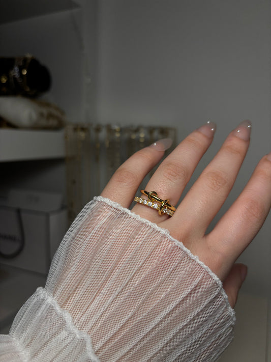 Ilay ring