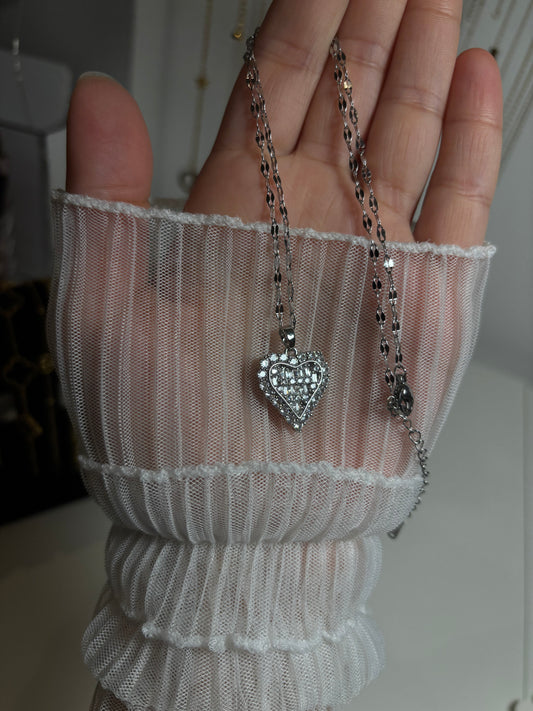 Sparkly necklace