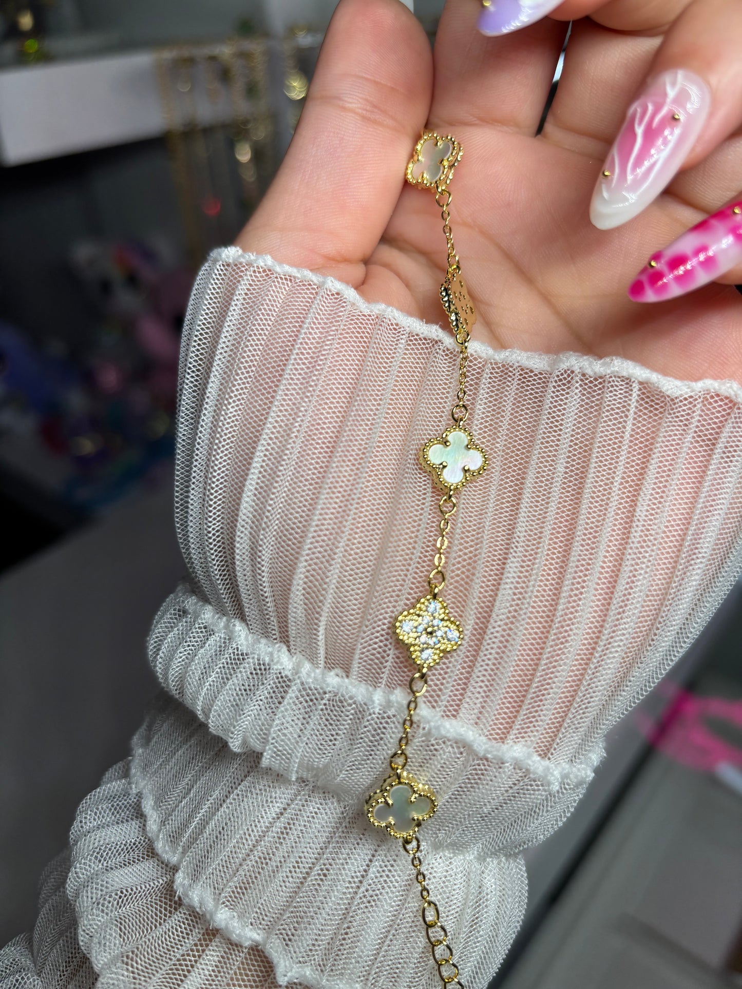 Clover bracelet white/glitter