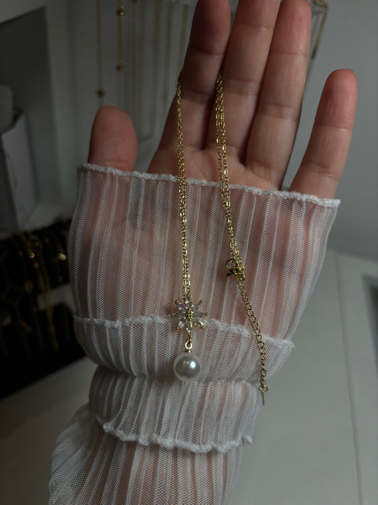 Annesa necklace